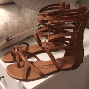 Lace up sandals!